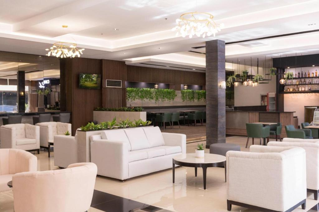 Mallberry Suites Business Hotel Cagayán de Oro Exterior foto