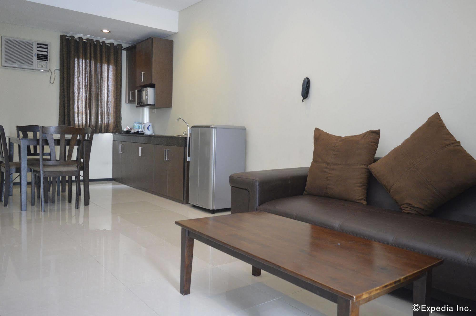 Mallberry Suites Business Hotel Cagayán de Oro Exterior foto